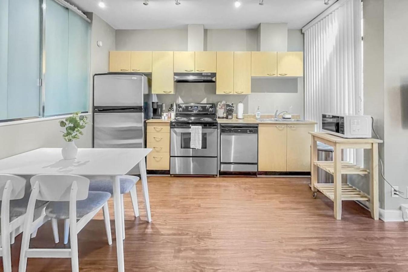 Top Floor Unit On Granville Strip Yaletown Area Vancouver Dış mekan fotoğraf